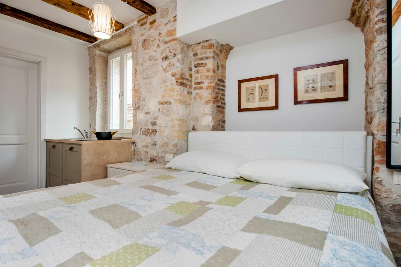 Apartment And Studio Ca' 3 Vie โรวีน ภายนอก รูปภาพ